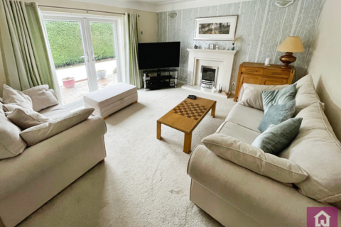 4 bedroom semi-detached house for sale, Hunts Close, Great Boughton, Chester, Cheshire, CH3