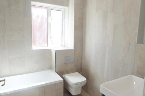 3 bedroom flat to rent, Newland Park, Hull, HU5 2DW