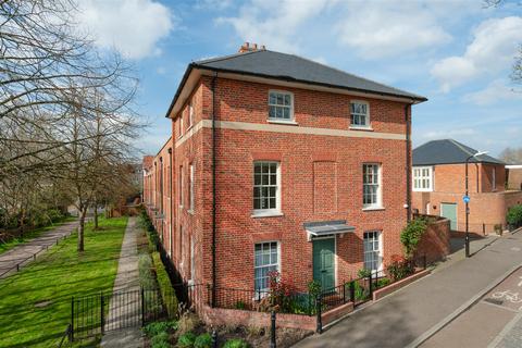 4 bedroom end of terrace house for sale, Old Ruttington Lane, Canterbury