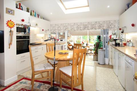 Wenlock Coventry Road, Dunchurch, Rugby, CV22 6RE