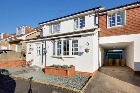 4 bedroom link detached house for sale, Mere Way, Swanland, North Ferriby