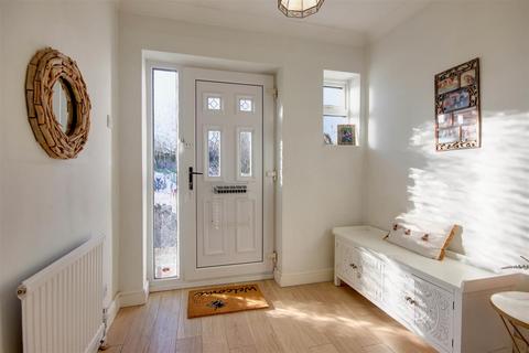 2c Mere Way, Swanland, North Ferriby, HU14 3QB