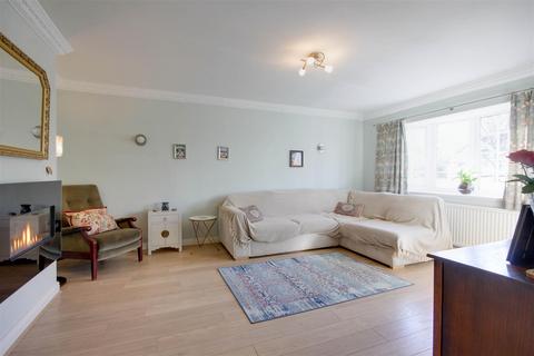 2c Mere Way, Swanland, North Ferriby, HU14 3QB