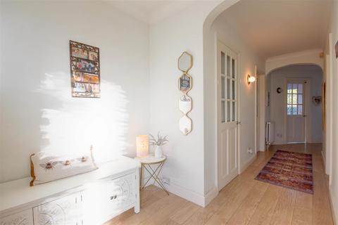 2c Mere Way, Swanland, North Ferriby, HU14 3QB