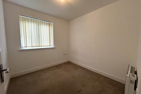 2 bedroom flat to rent, Foxglove Way, Luton LU3