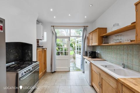 3 bedroom terraced house to rent, Willingdon Road, London, N22