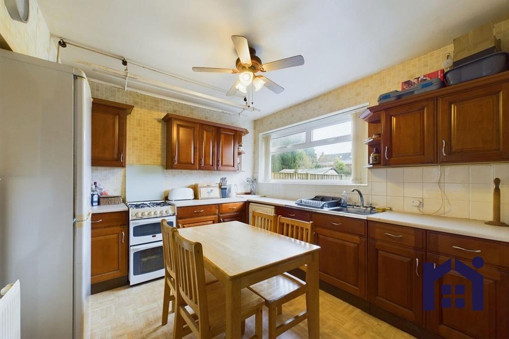 Dining kitchen