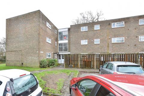 2 bedroom flat for sale, Selsey Road, Crawley, West Sussex