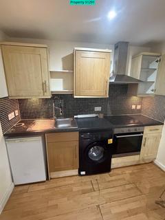 1 bedroom flat to rent, Harrogate Road, Bradford, BD2