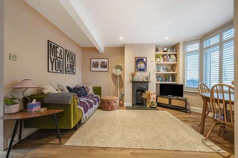 23 Robson Road, London, SE27 9LA