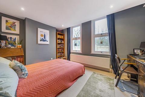 23 Robson Road, London, SE27 9LA