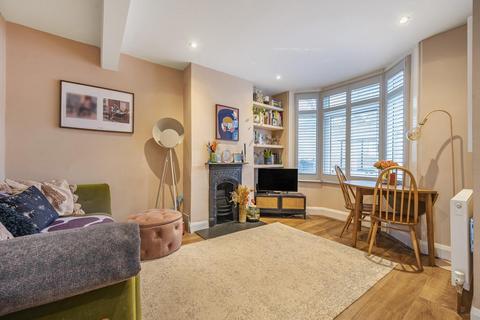 23 Robson Road, London, SE27 9LA