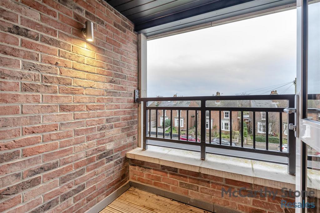8630506-interior16.jpg