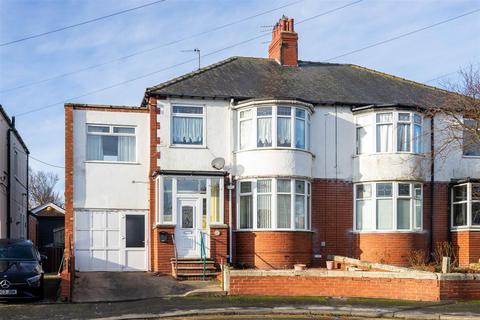 4 bedroom semi-detached house for sale, Lascelles Avenue, WITHERNSEA