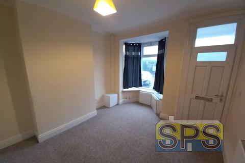 2 bedroom terraced house to rent, Victoria Road, Stoke-on-Trent ST1