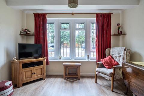 14 Farthing Fields, Headley, Bordon, GU35 8PD
