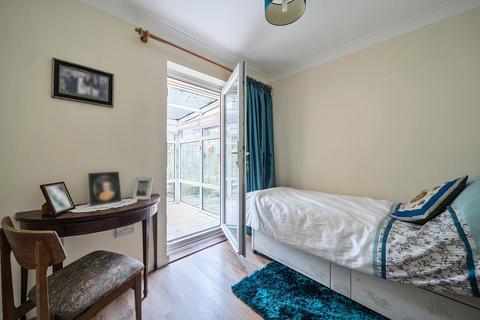 14 Farthing Fields, Headley, Bordon, GU35 8PD