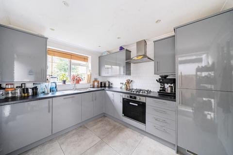 3 bedroom terraced house for sale, Hartington Road, London