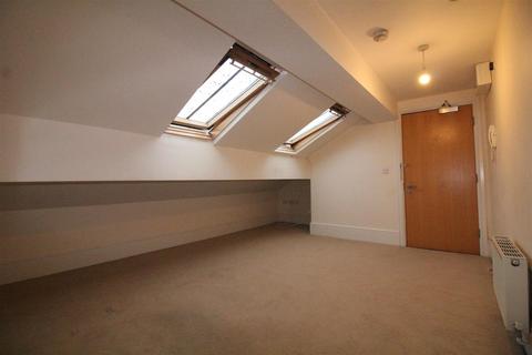 1 bedroom apartment to rent, 10 Station Road, Batley