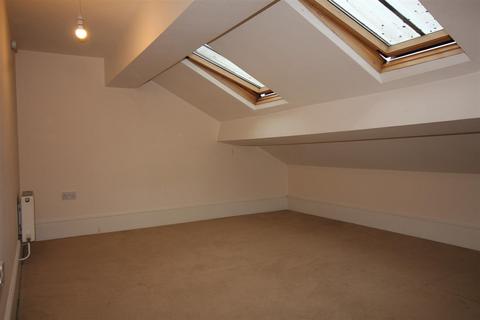 1 bedroom apartment to rent, 10 Station Road, Batley