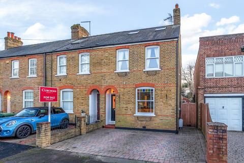 4 bedroom end of terrace house for sale, Horne Road, Shepperton, TW17