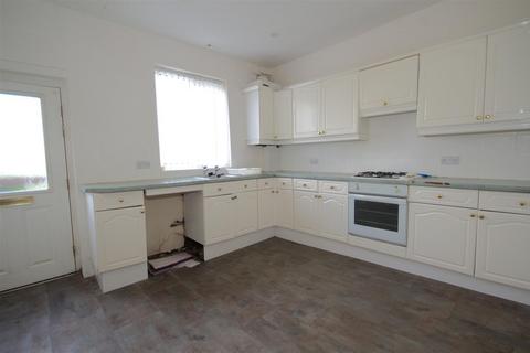 3 bedroom terraced house for sale, Station Road, Ryhill, Wakefield