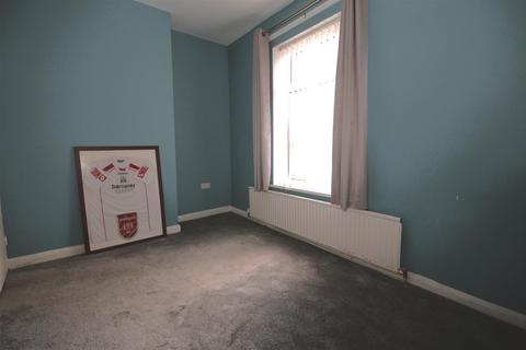 3 bedroom terraced house for sale, Station Road, Ryhill, Wakefield