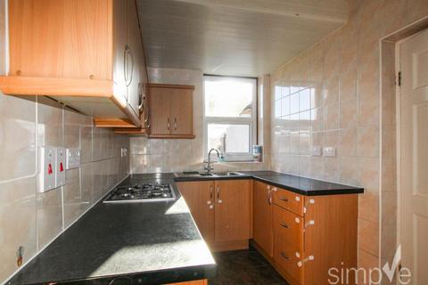 4 bedroom house to rent, The Glen, Southall, Middlesex