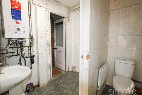 4 bedroom house to rent, The Glen, Southall, Middlesex