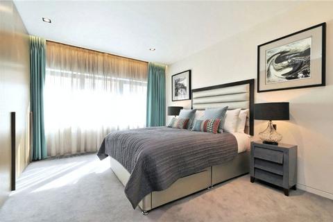 3 bedroom flat to rent, Babmaes Street, St.James's, London