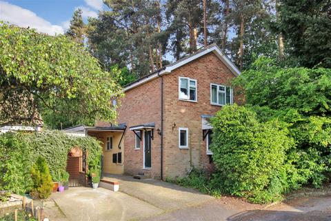 4 bedroom detached house for sale, Cornwall Road, Whitehill
