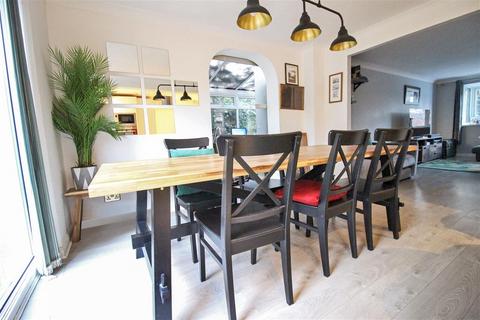 39 Cornwall Road, Whitehill, Bordon, GU35 9PP