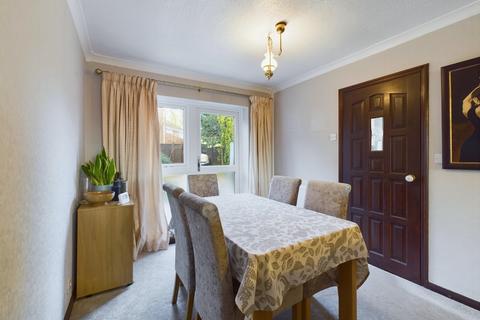 38 Ash Rise, Northampton, NN2 8SB