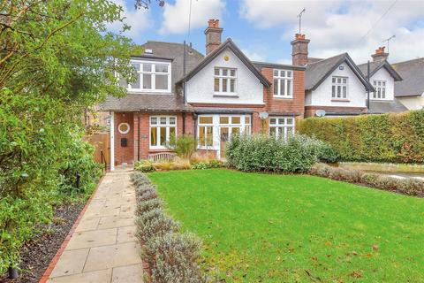 4 bedroom detached house for sale, Oakfield Court Road, Tunbridge Wells TN2