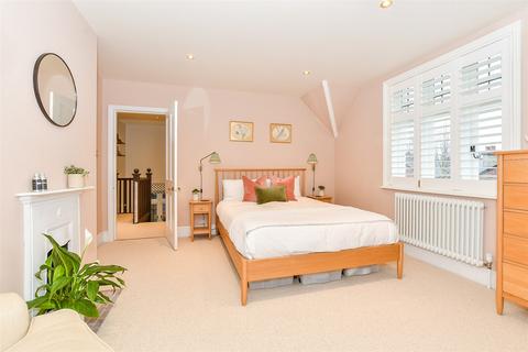 4 bedroom detached house for sale, Oakfield Court Road, Tunbridge Wells TN2