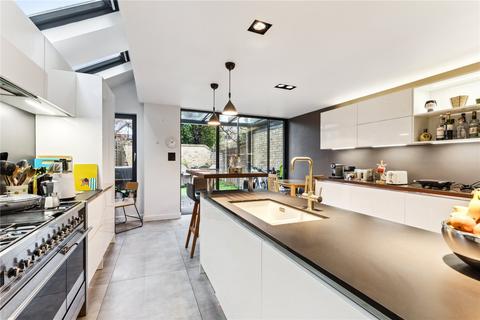 5 bedroom terraced house for sale, Roseneath Road, SW11