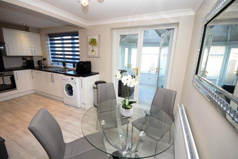 43 Dunvegan, Birtley, Chester Le Street, DH3 2JQ
