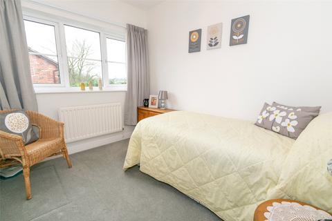 33 Beechfield Drive, Middlewich, CW10 9QE