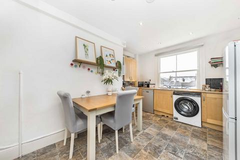 2 bedroom flat to rent, Esmond Road, London W4