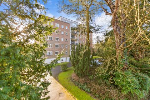 3 bedroom apartment for sale, Linkfield Lane, Redhill, Surrey