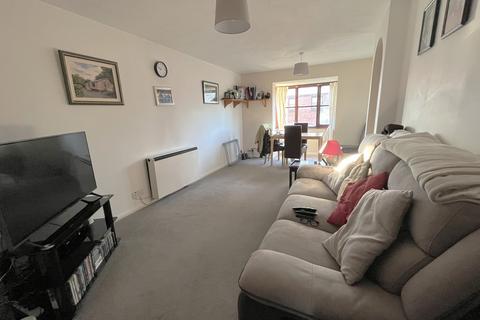 2 bedroom flat for sale, Chalice Way, Greenhithe, Kent DA9 9PS