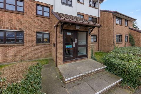10 Chalice Way, Greenhithe, DA9 9PS