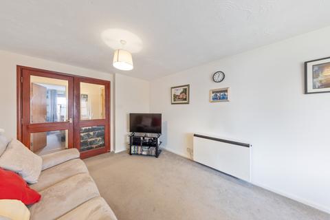 10 Chalice Way, Greenhithe, DA9 9PS