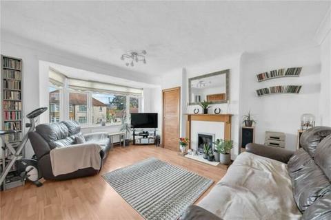 198a Eversley Avenue, Bexleyheath, DA7 6SW