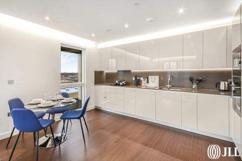 2 bedroom apartment for sale, Lexington Gardens London SW11