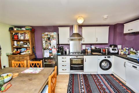 2 bedroom flat for sale, Groombridge Avenue, Eastbourne