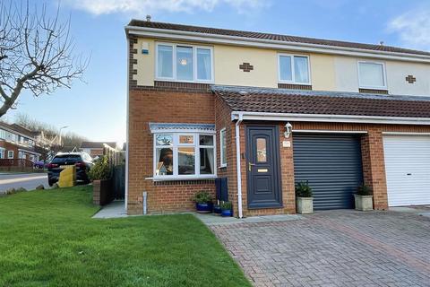 3 bedroom semi-detached house for sale, Beaconglade, South Shields