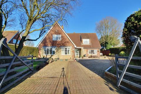 4 bedroom detached bungalow for sale, West Street, Leven, Beverley