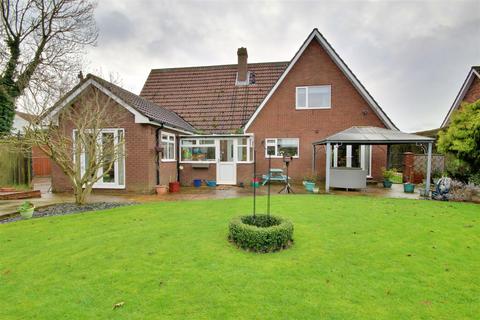 4 bedroom detached bungalow for sale, West Street, Leven, Beverley