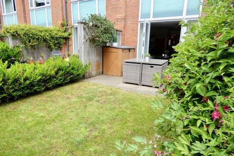 3 bedroom house to rent, Houseman Crescent 1, Didsbury, Manchester